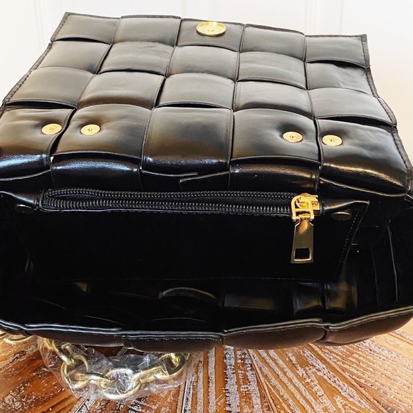 NWT Most Wanted Weaved Faux Leather Handbag - Picture 8 of 13